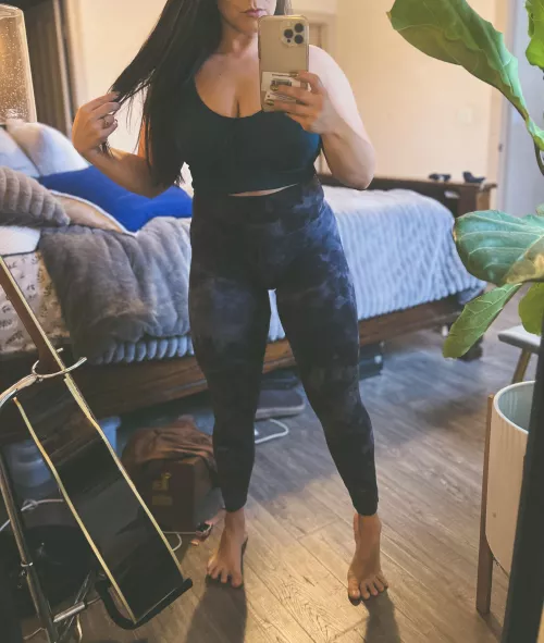 Like 38f moms in leggings?