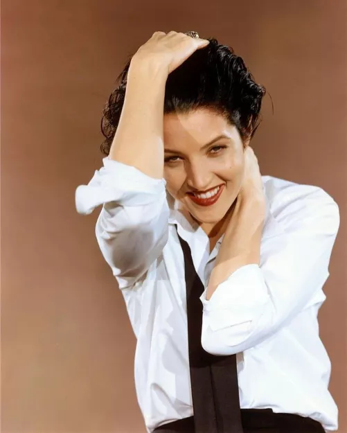 Lisa Marie Presley (1996)