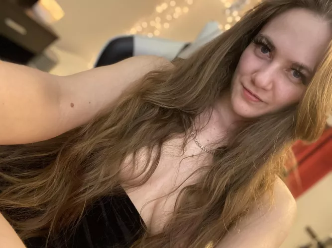 Live until 330am CST 😈 Chaturbate.com/SamanthaHayesxoxo