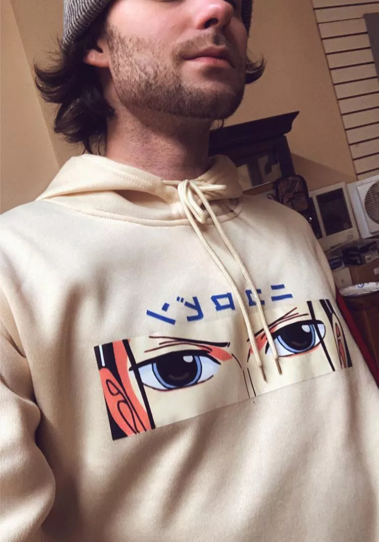 My babe robin’s hoodie from China finally showed up.. and I’m impressed. It’s actually decent quality and super comfy but I’m glad I ordered a size up bc they definitely run small for context I’m 6’3 170 and I usually wear a large. Got an XL 