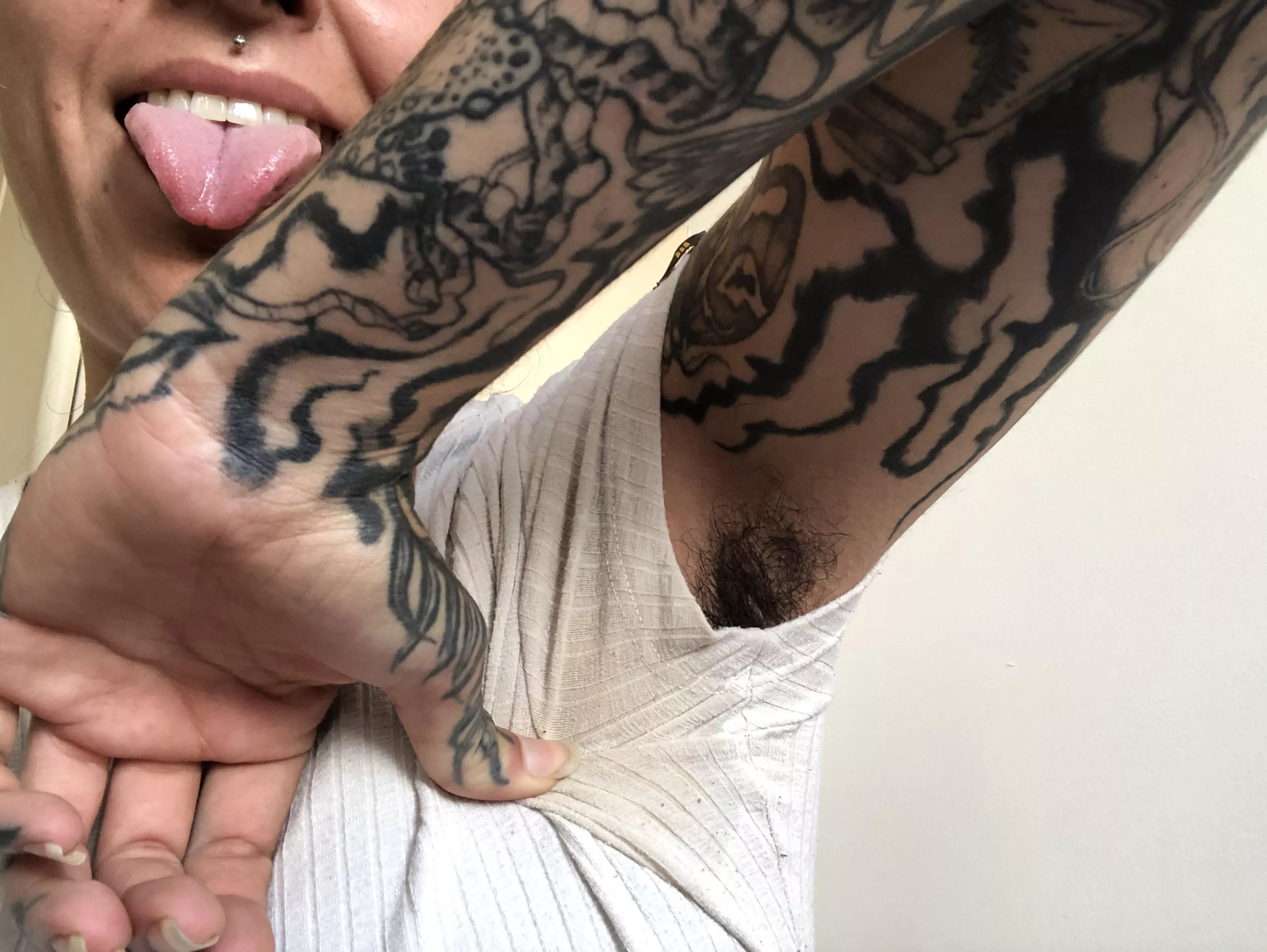 my natural smell after gym💦👅