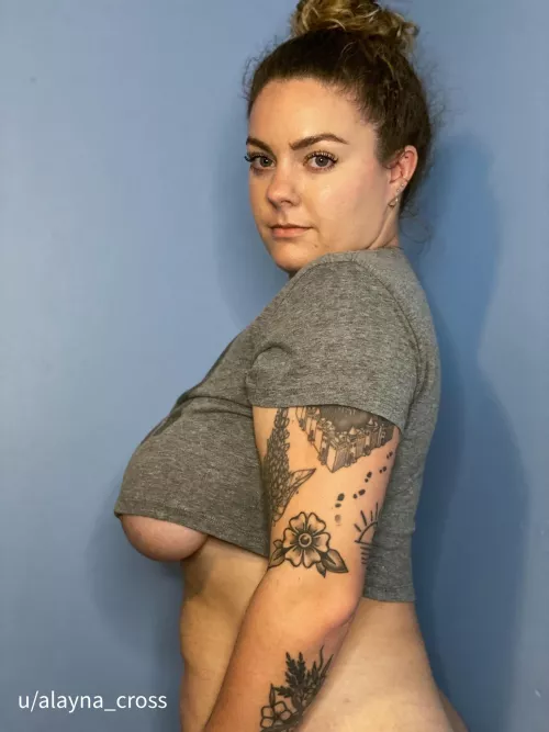 My tits are a little too big for my favorite shirt 🙈