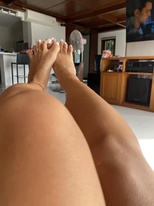 My toes are stuck together :)