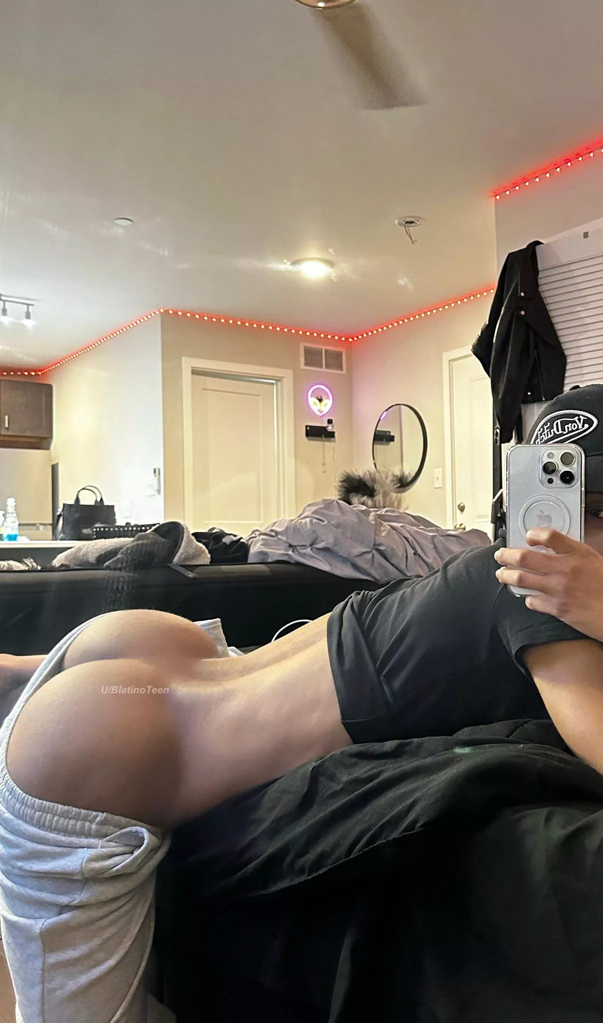 Need some booty rubs