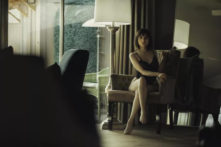 OMKD | P - A woman with class is always in style. Model - Megan