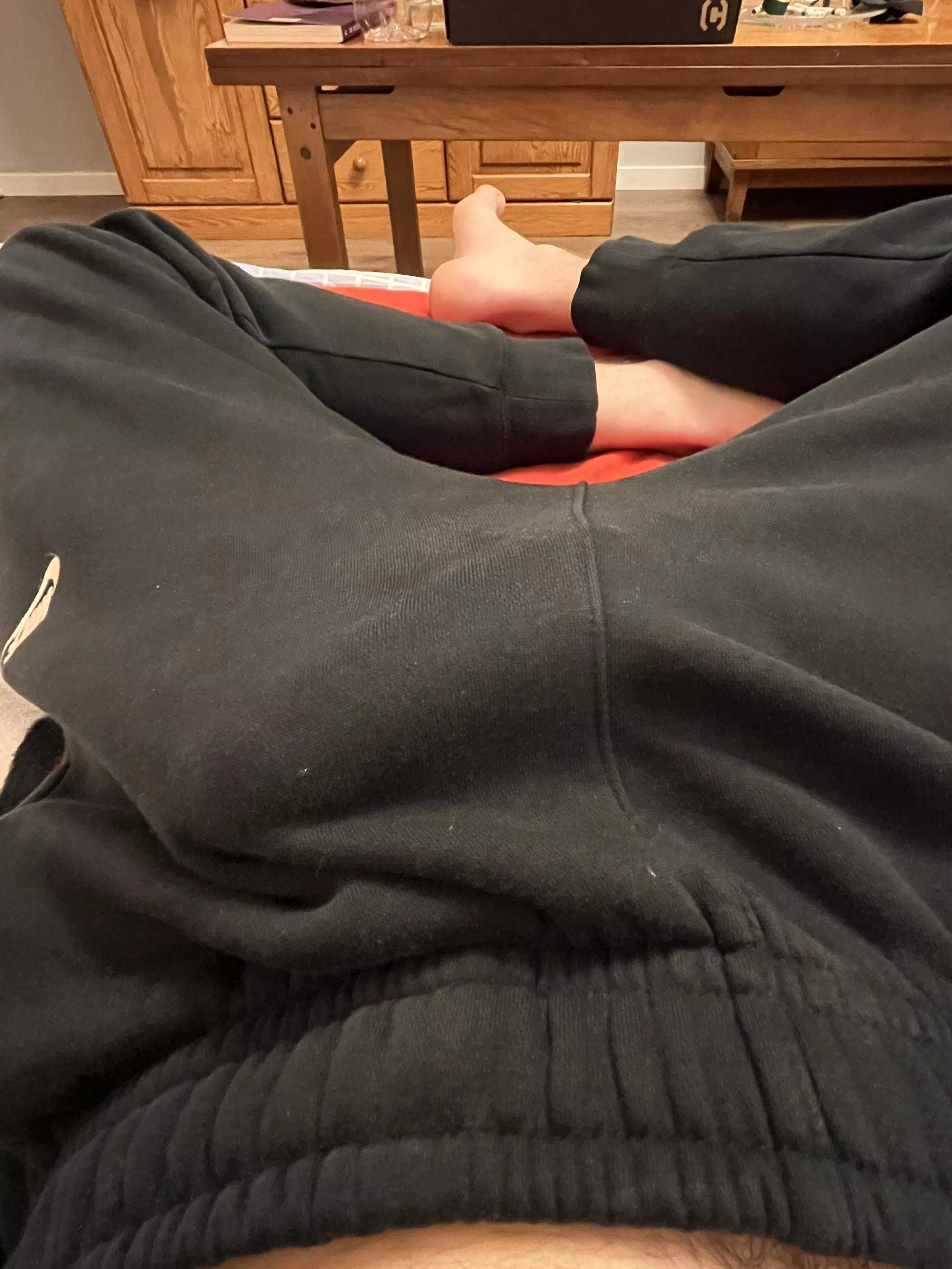 Putting this pair of sweatpants on always makes me hard so quickly