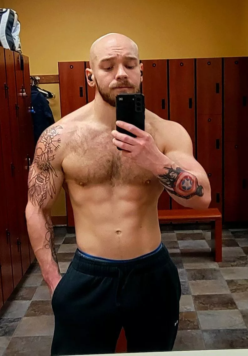 Ready to fuck this new year up😏😝