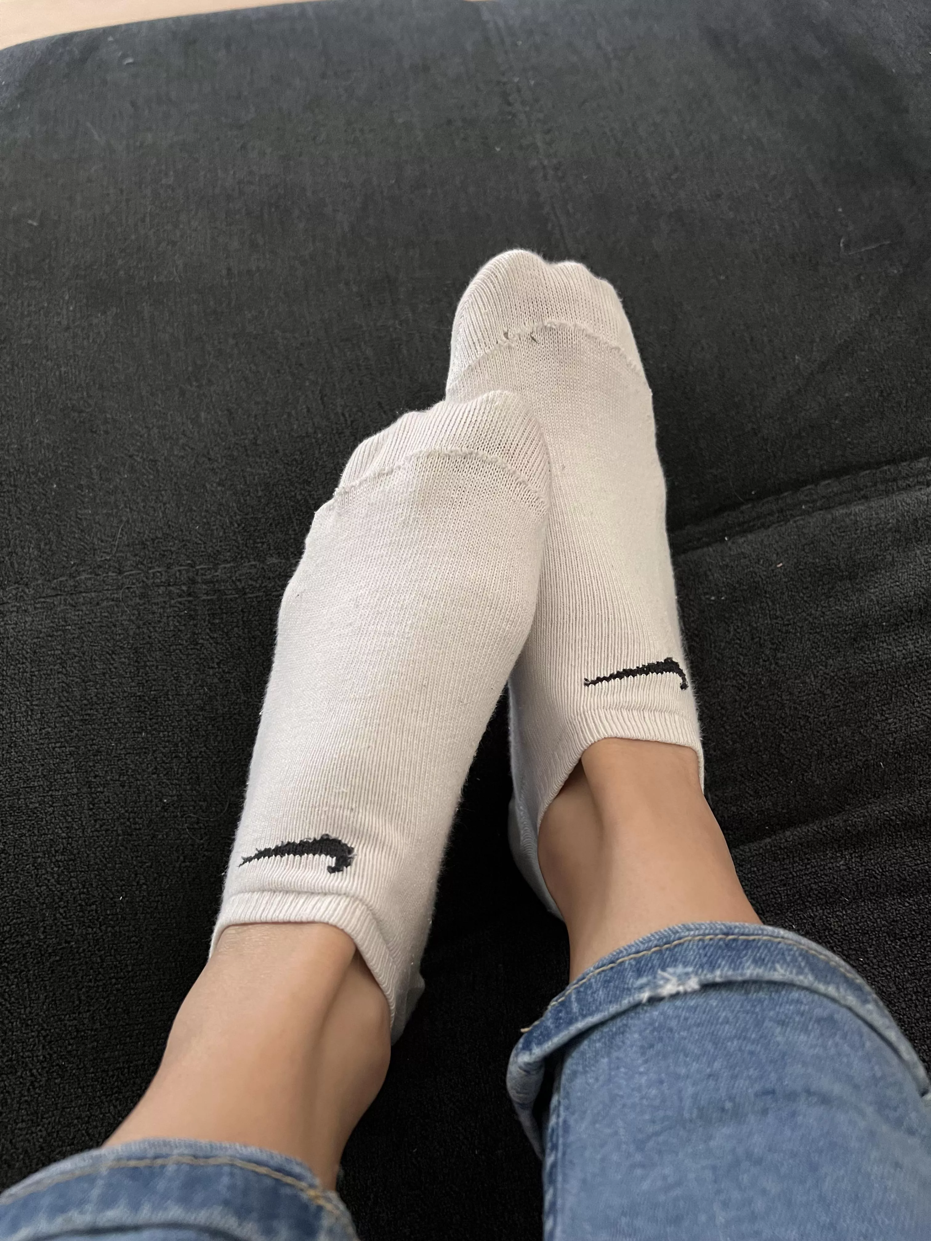 Ready to worship my feet? 😌