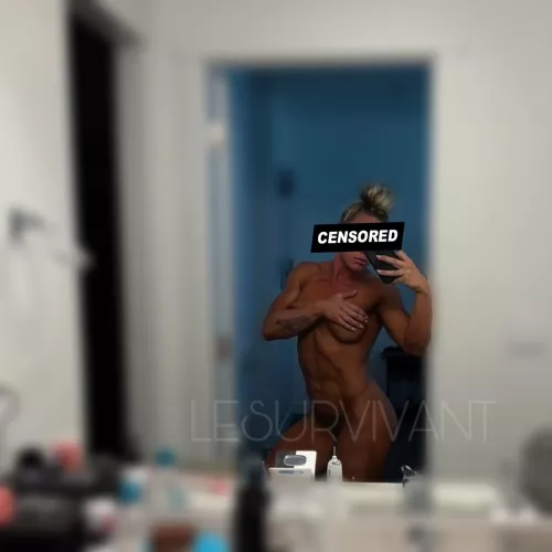 So happy it’s the weekend! Now time to get naughty and play!