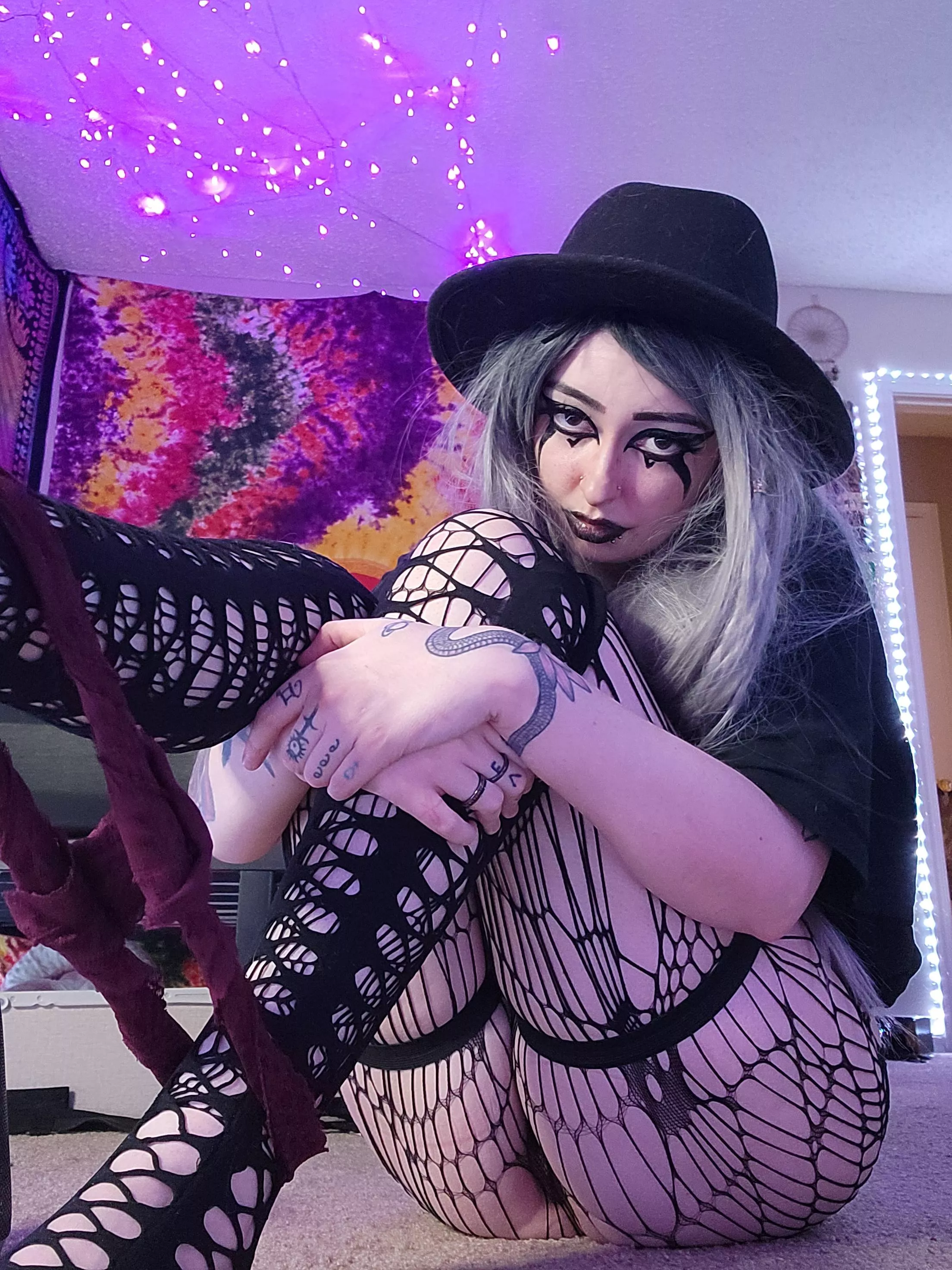 some call me a tease others call me annoying 😤