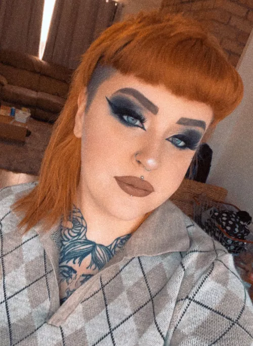 Sultry vibes… don’t you want to ruin it all?🥵🖤