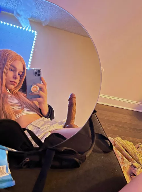 The girl you matched on Tinder sends you this. What would you do?