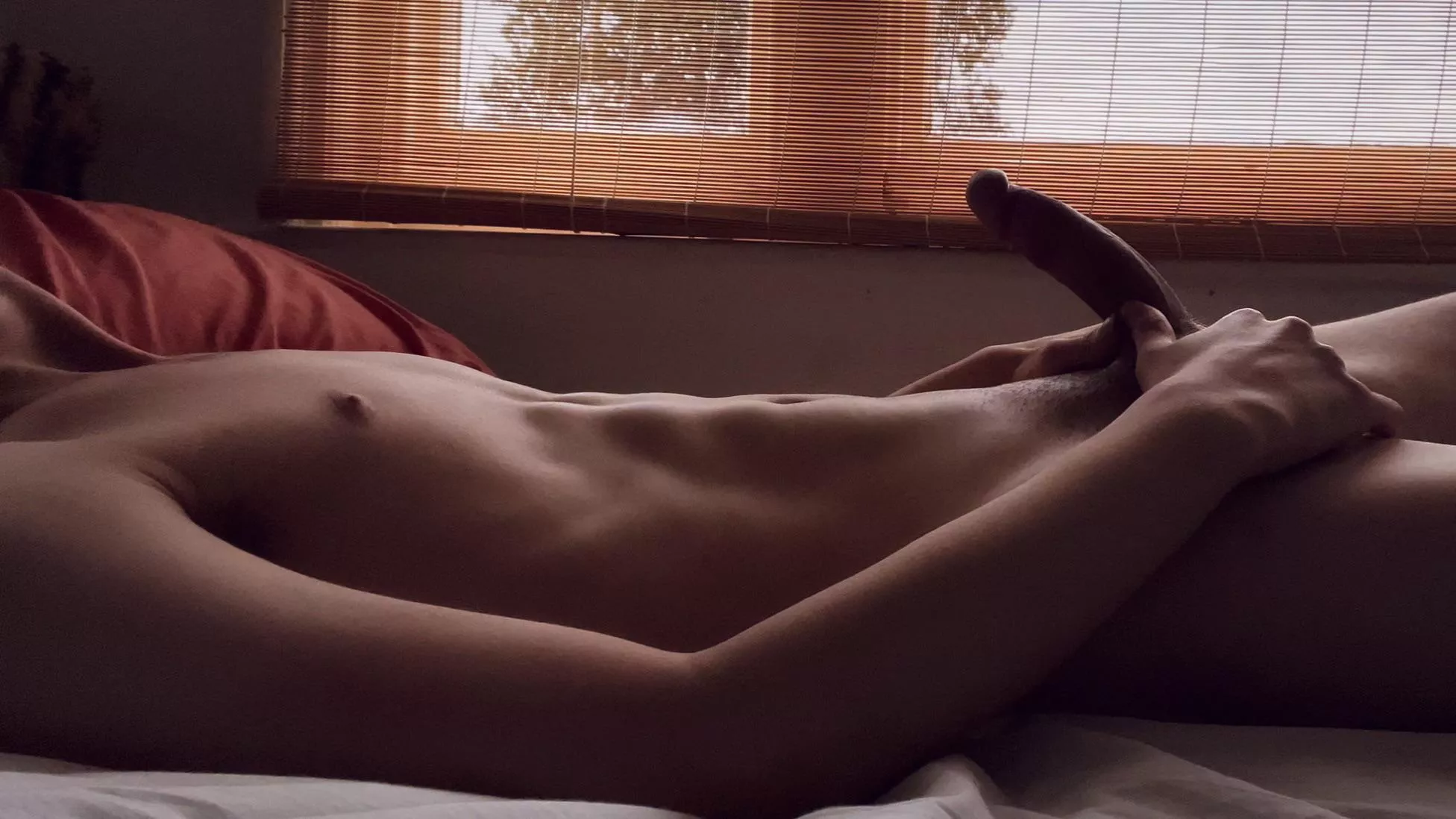 the mood is set but where u at ?😖