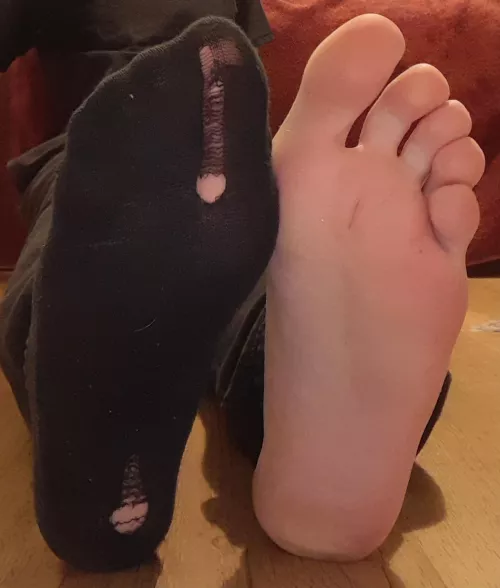 The sock is worn out... You should smell it