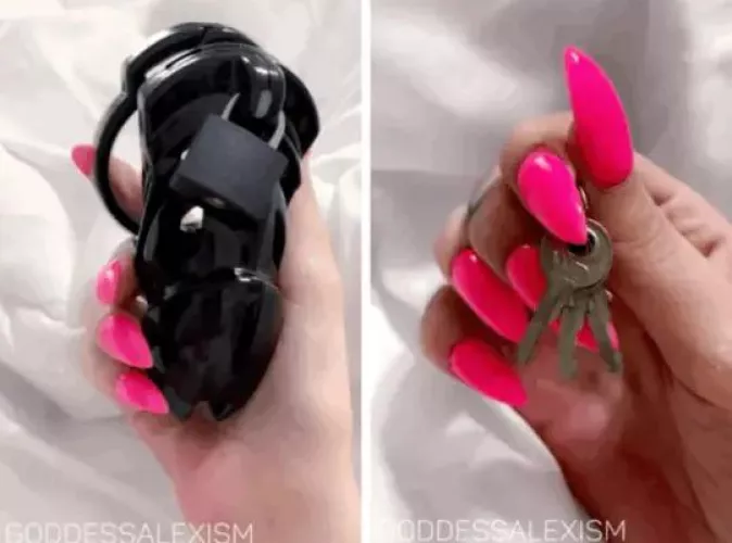 Trans woman into chastity sissy kinks (full text in comments)