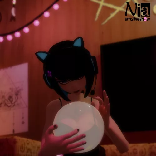 Uma's ball is telling me i need to be fucked or I'll be sad for the week 😵💙 https://chaturbate.com/emyliveshow