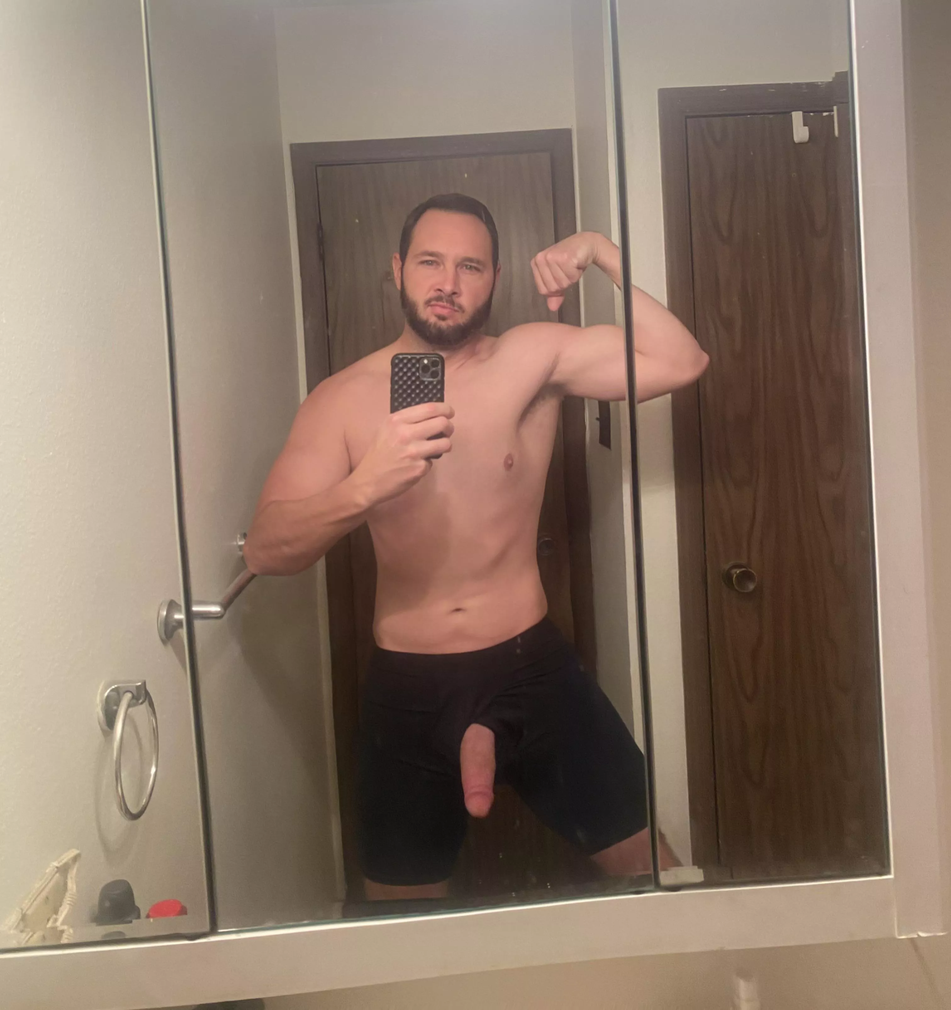Weak physique but still got a decent dick. What do you think about this 35yr old dad?
