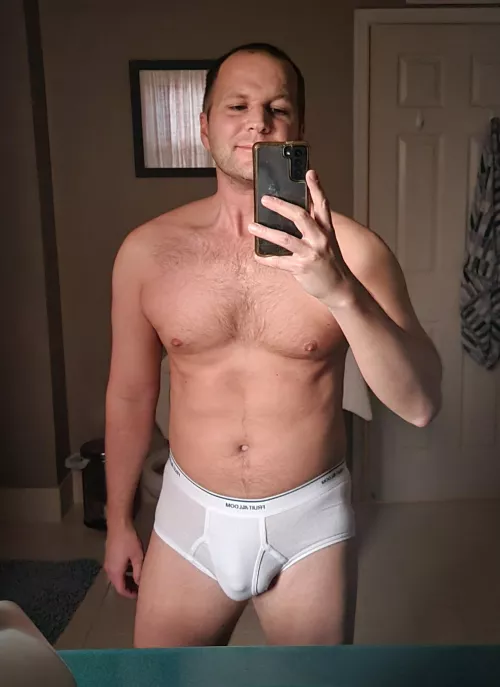 who grew up seeing friends, friends' dads, or relatives wearing tighty whities