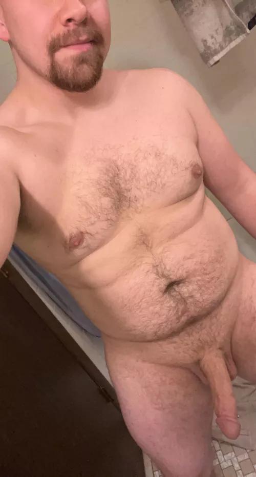 Who likes a good goatee and big dick?