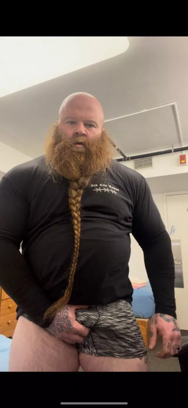 Who wants to hold this big daddy’s baggage? And who wants to see more?