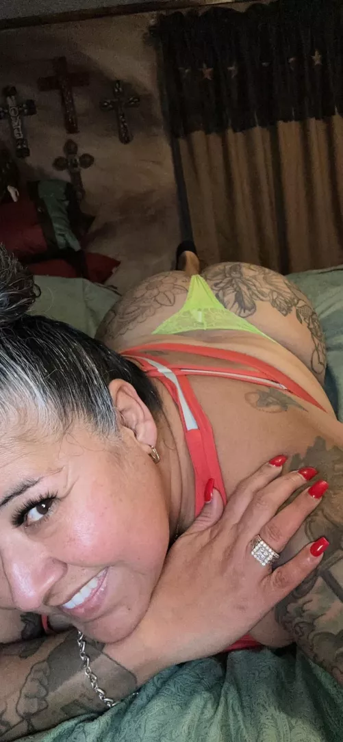 Woke up so horny on this fuck me Friday and what better way to warm up on this chilly day but to use my new toy 💋😉💦👅🤤e