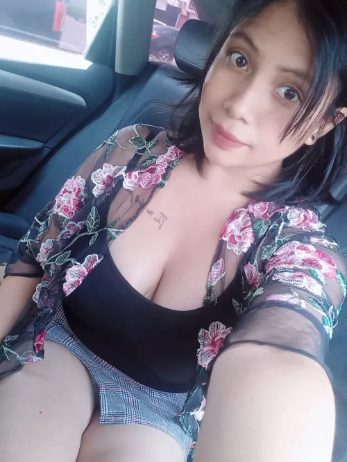 Would u like to fuck me in the back of your car? 😋