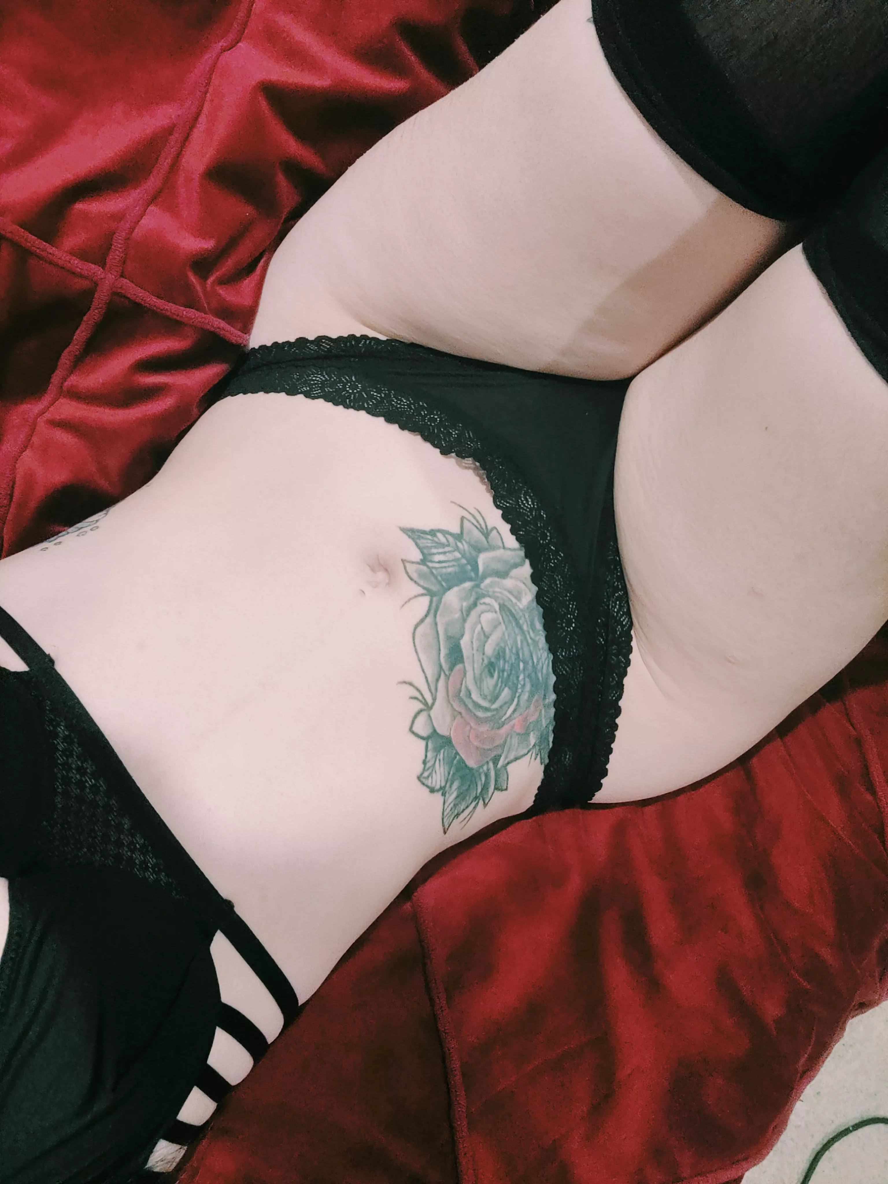 Your goth gf is here