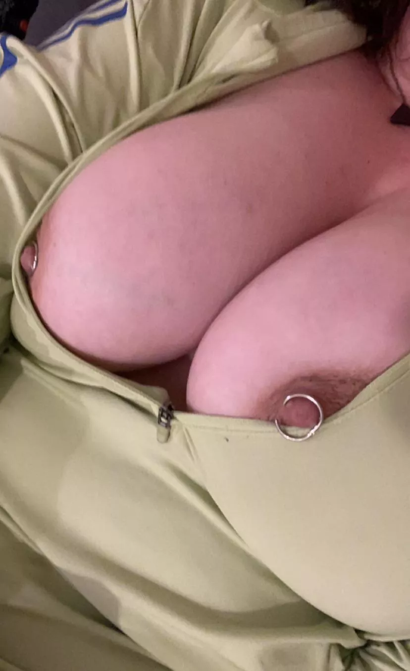 13 is my lucky number so maybe this Friday the 13th will be lucky too! 31[F]