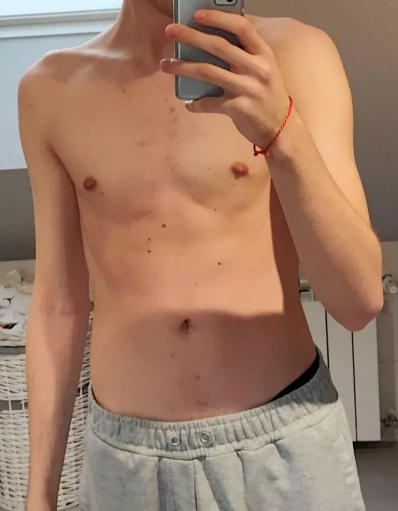 18 m twink loving muscular tops dm me