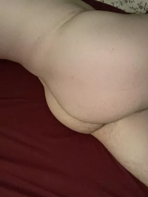 29, 6’5” and bi. Should I start playing with it? It’s so tight.