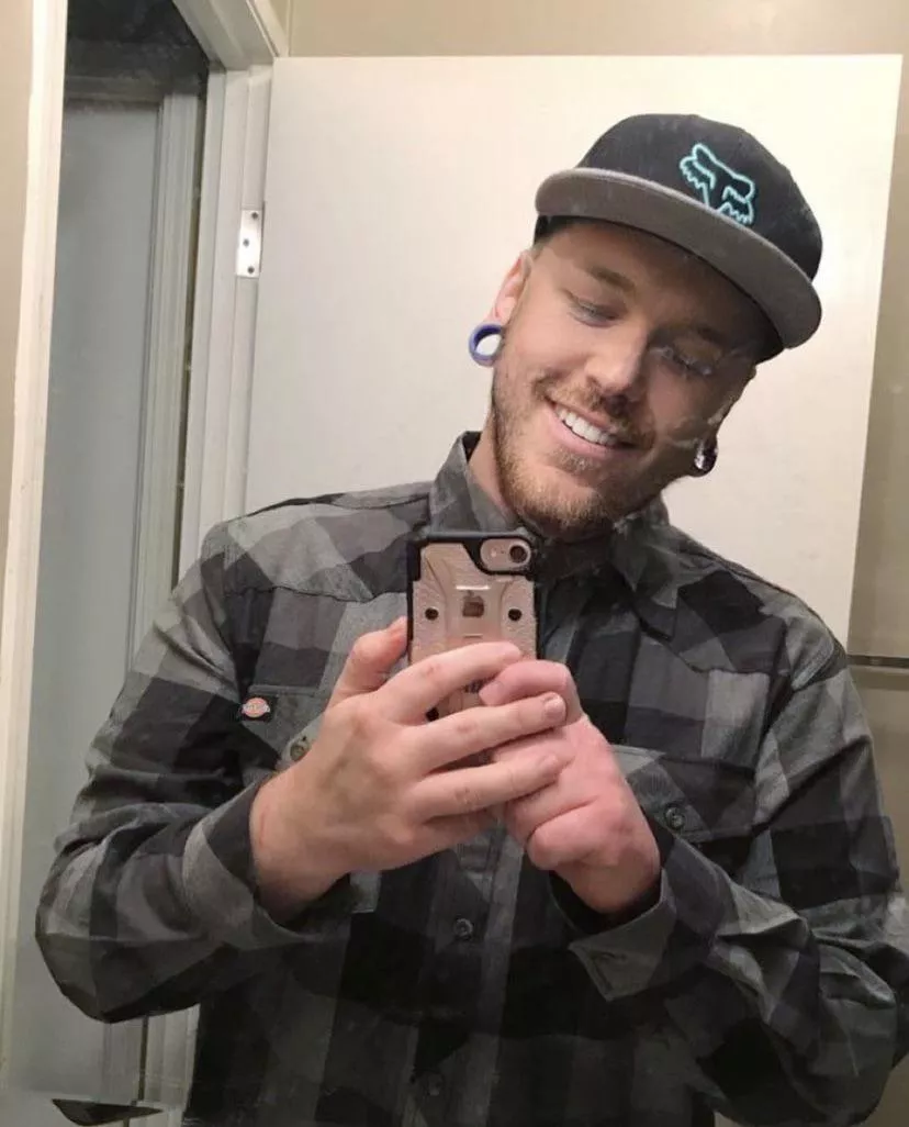 Anyone else ever feel like guys who say they “like you” only talk to you for like 1-2 days and then just fade away? It’s getting depressing. :/