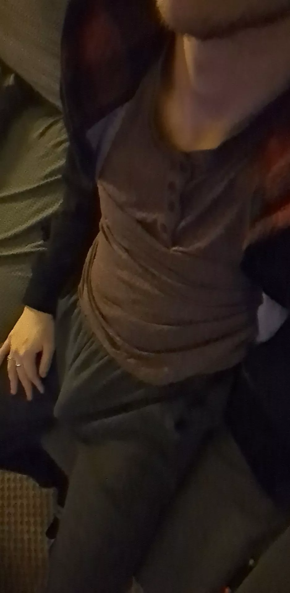 Anyone wanna sit beside me 😘