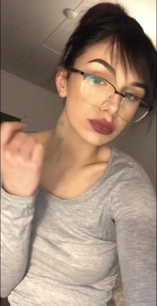 Available for Incall and outcall service at Low price dm if interested