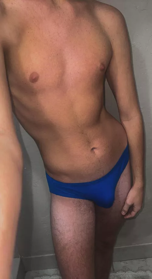 be honest? would you take my speedo off👀😈
