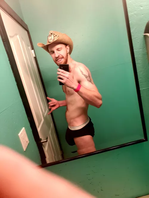 been awhile! feeling myself a bit more 😌