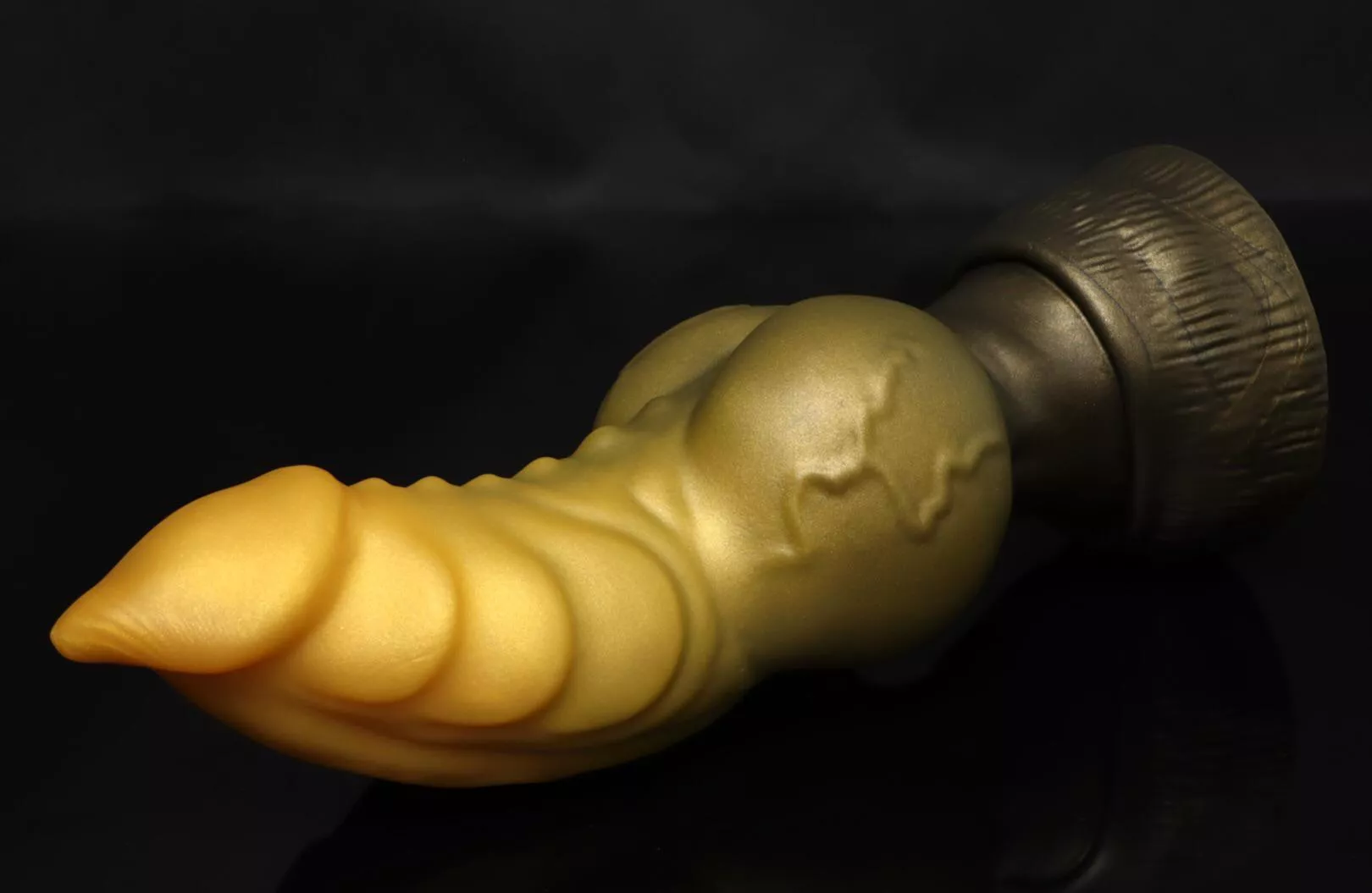 Been waiting for a L/M Fenrir drop, Friday treat! 🐺🐉