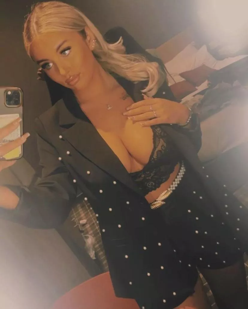 Blonde chav with cleavage on show