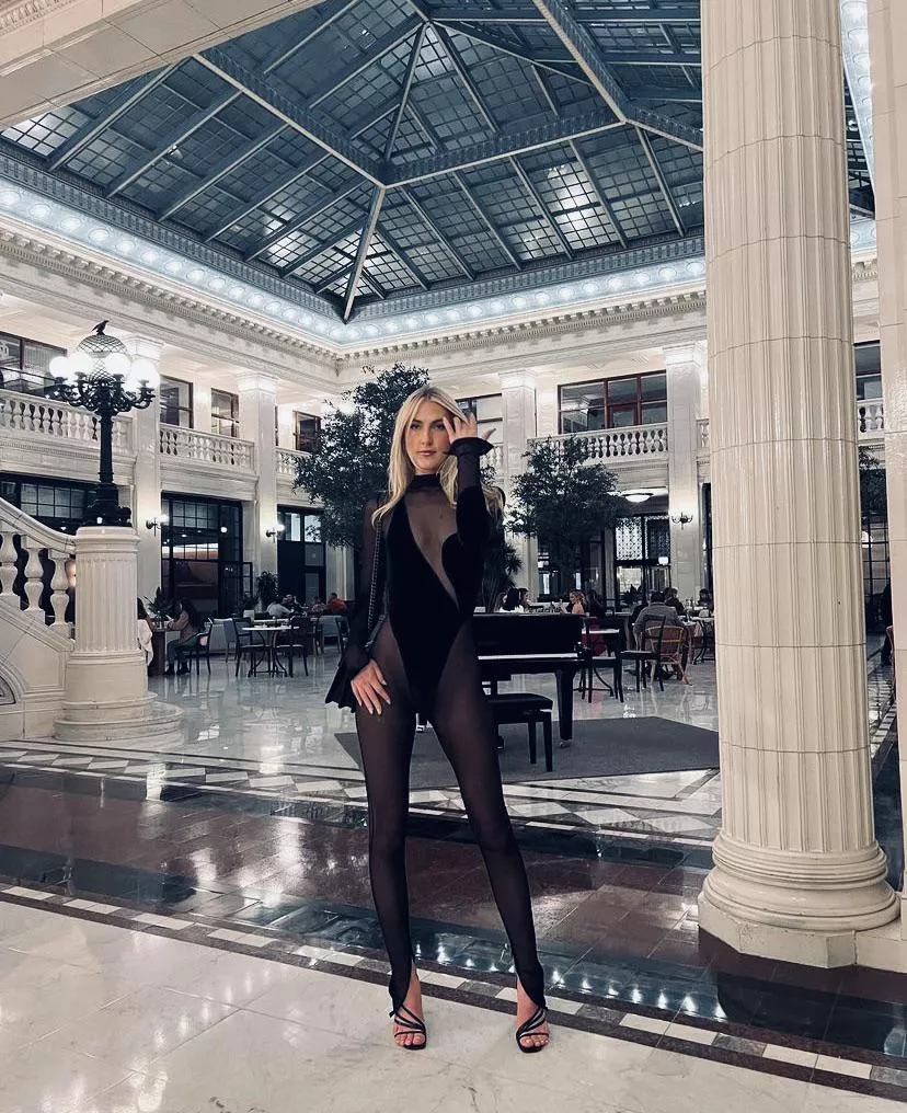 Body suit (zooming-in recommended)