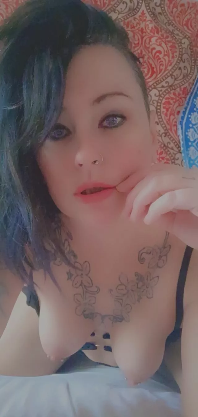 Brought you some milf n cookies for a snack