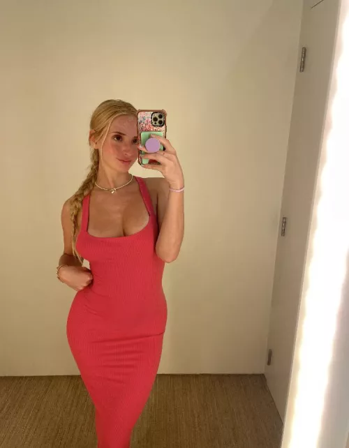 Busty girl in a cute outfit = adorable