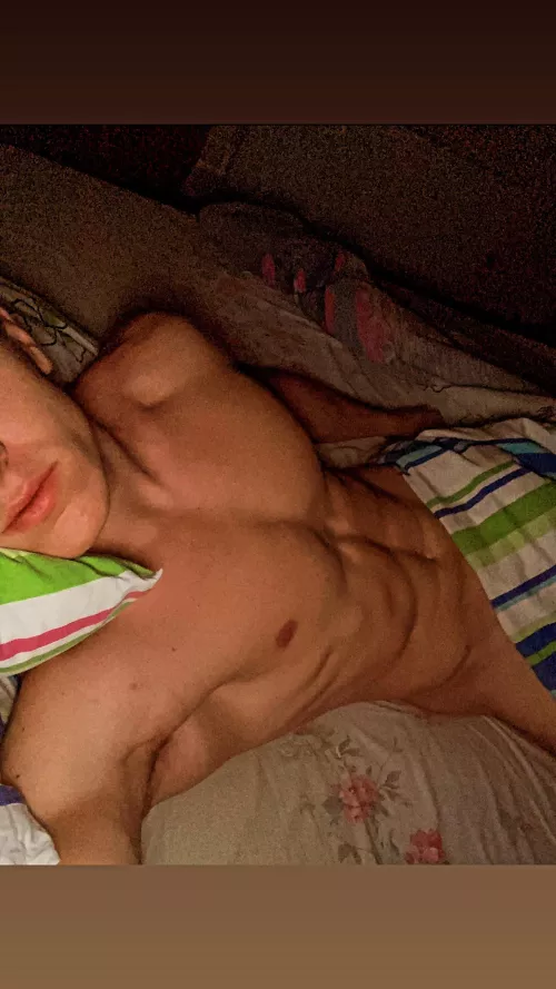 Come lay with me ? 25 (M)