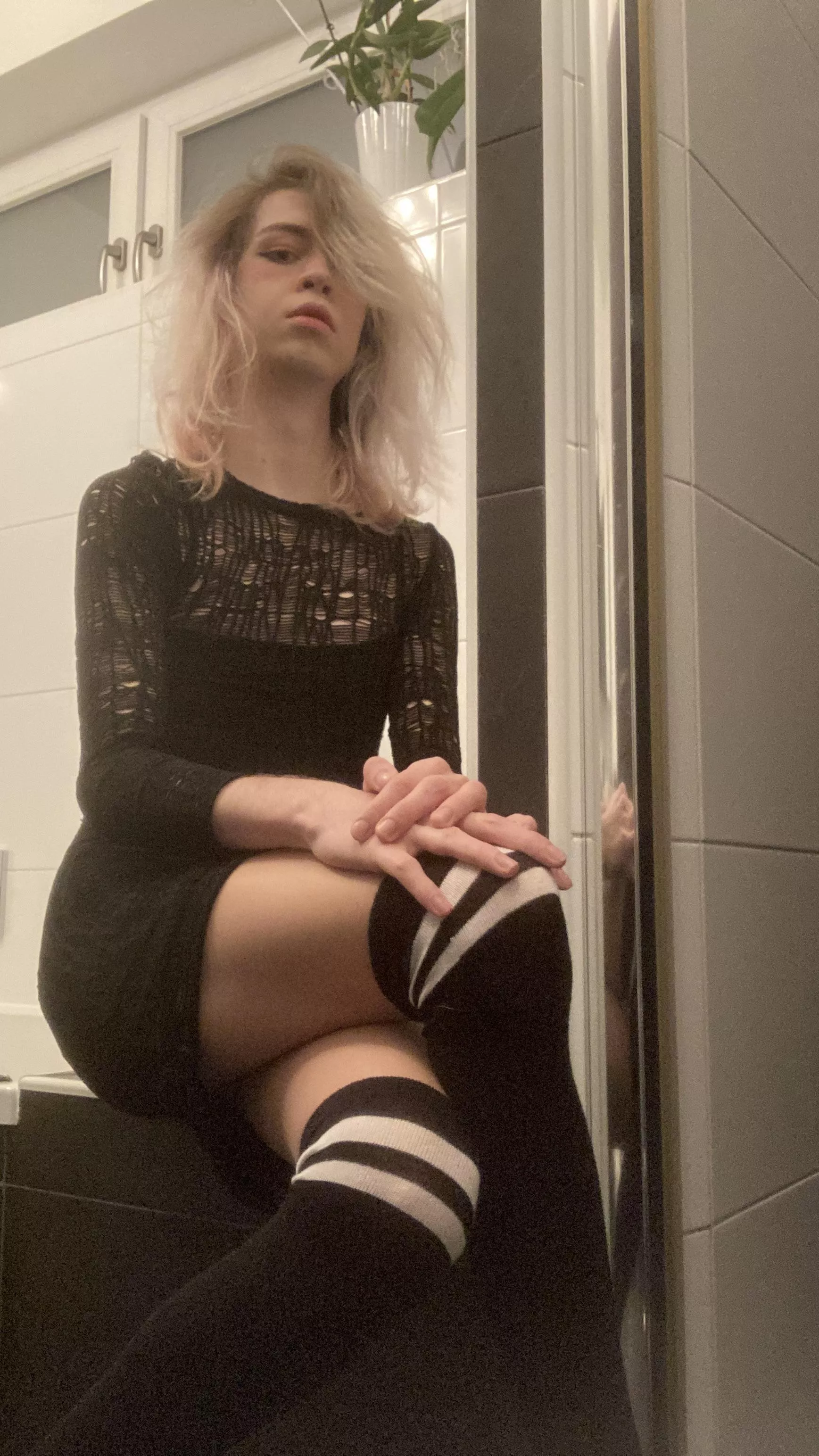 do yall think im hot?