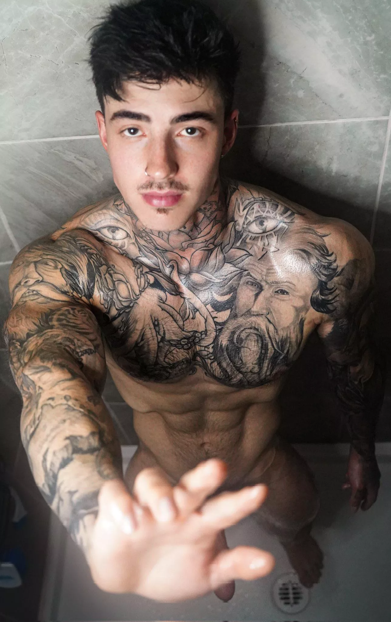 Do you like muscular guys? (M)