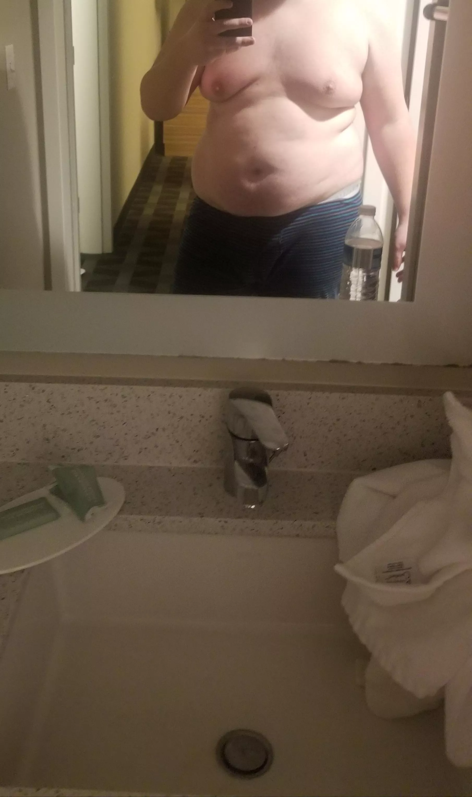 evening. hit me up if youre in new jersey 😚