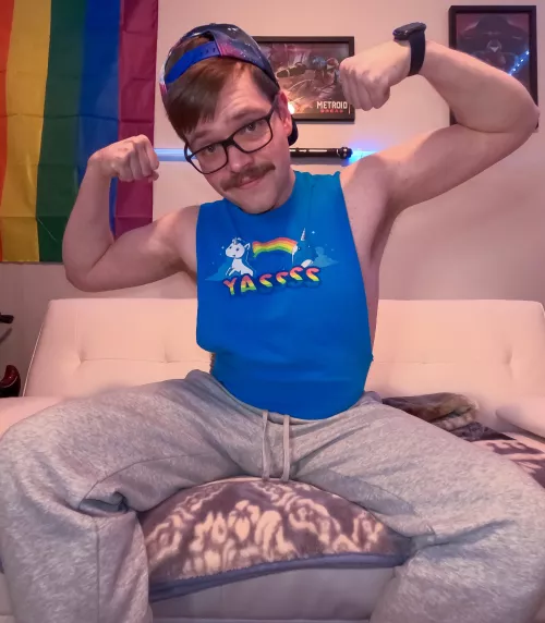 Fabulously flexing 💪🌈