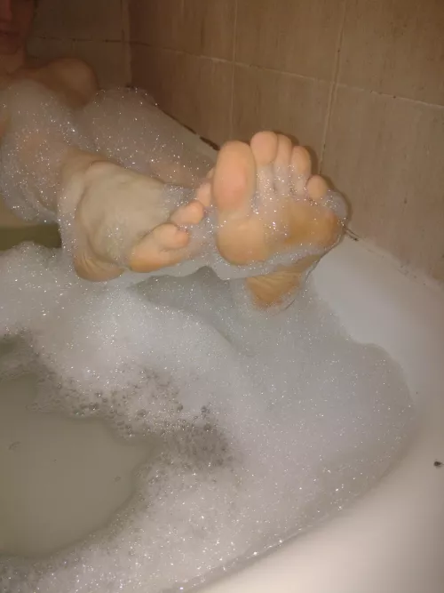 foaming feet
