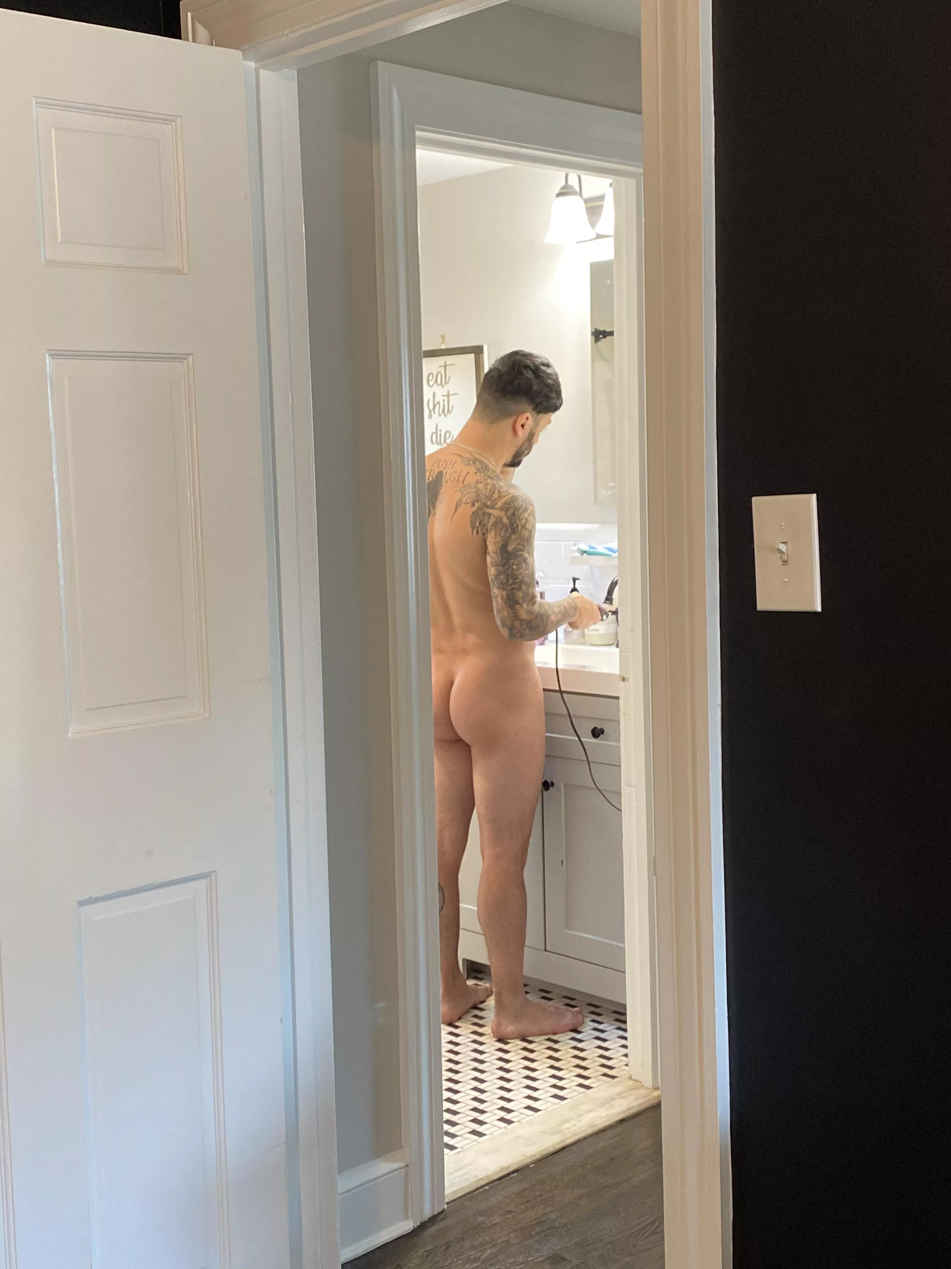 For the Girls that wanna see cake