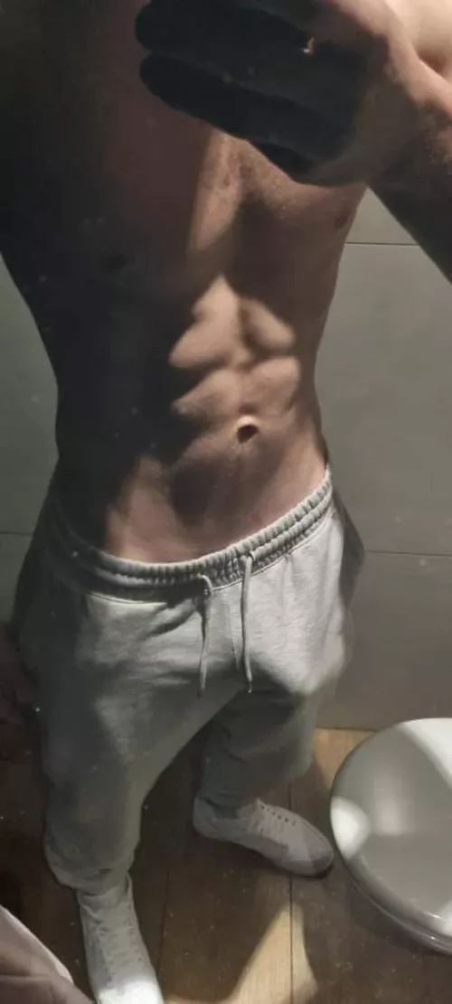 freeballing at the mall