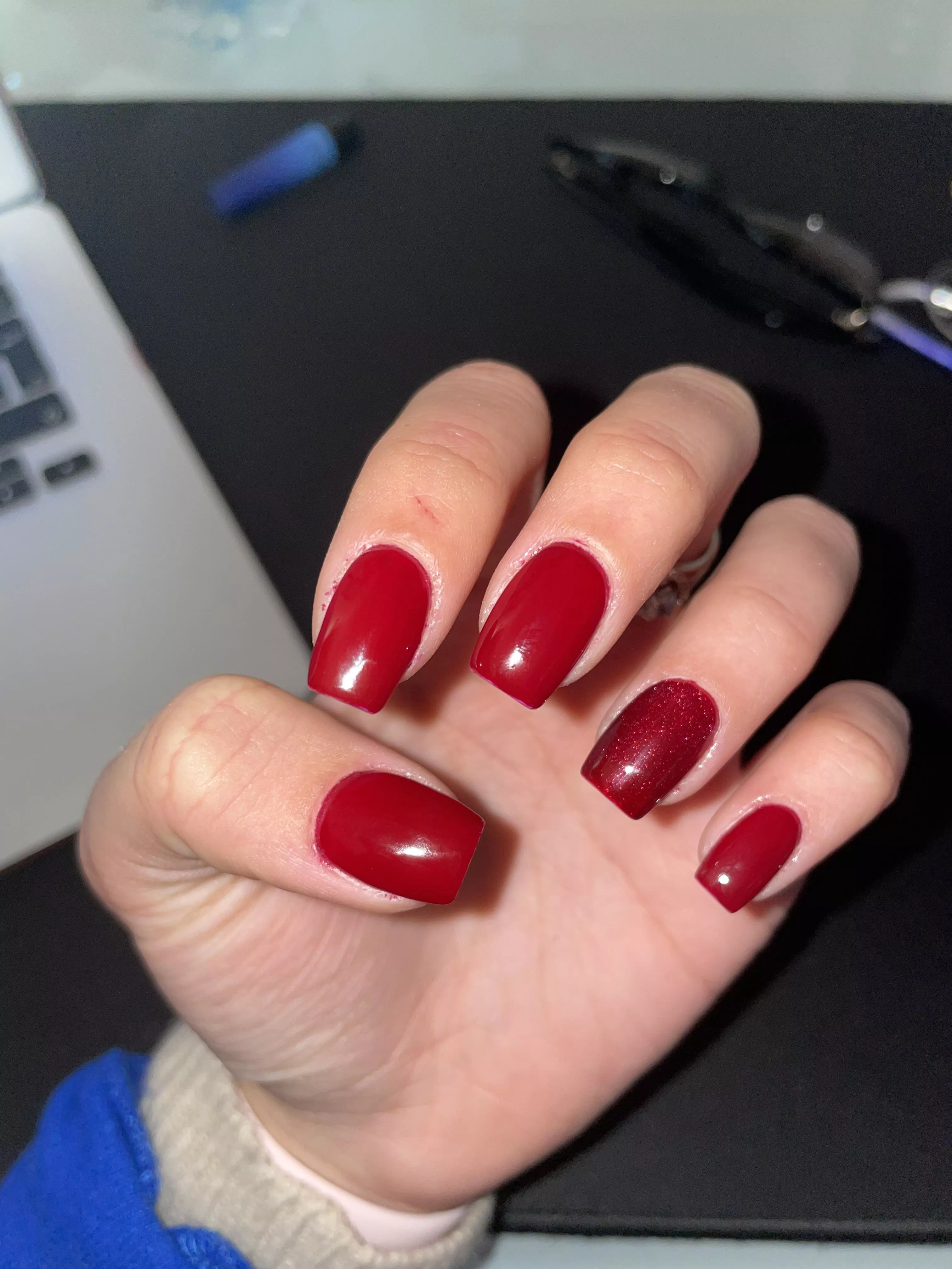 Fresh manicure just for my sissies…love them :)