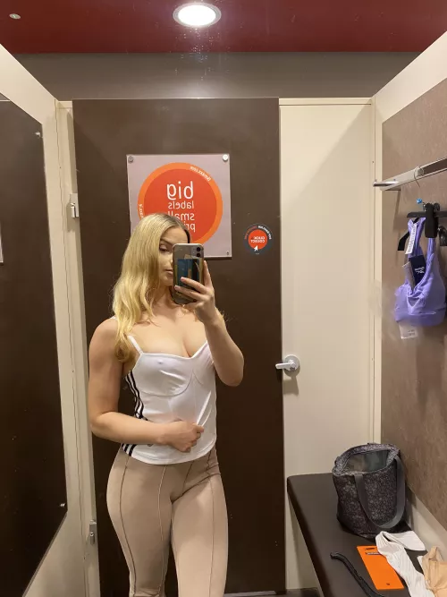 Getting gains! Climbing every other say to keep on top 🧗‍♀️